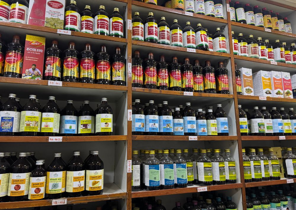 アーユルヴェーダ薬局